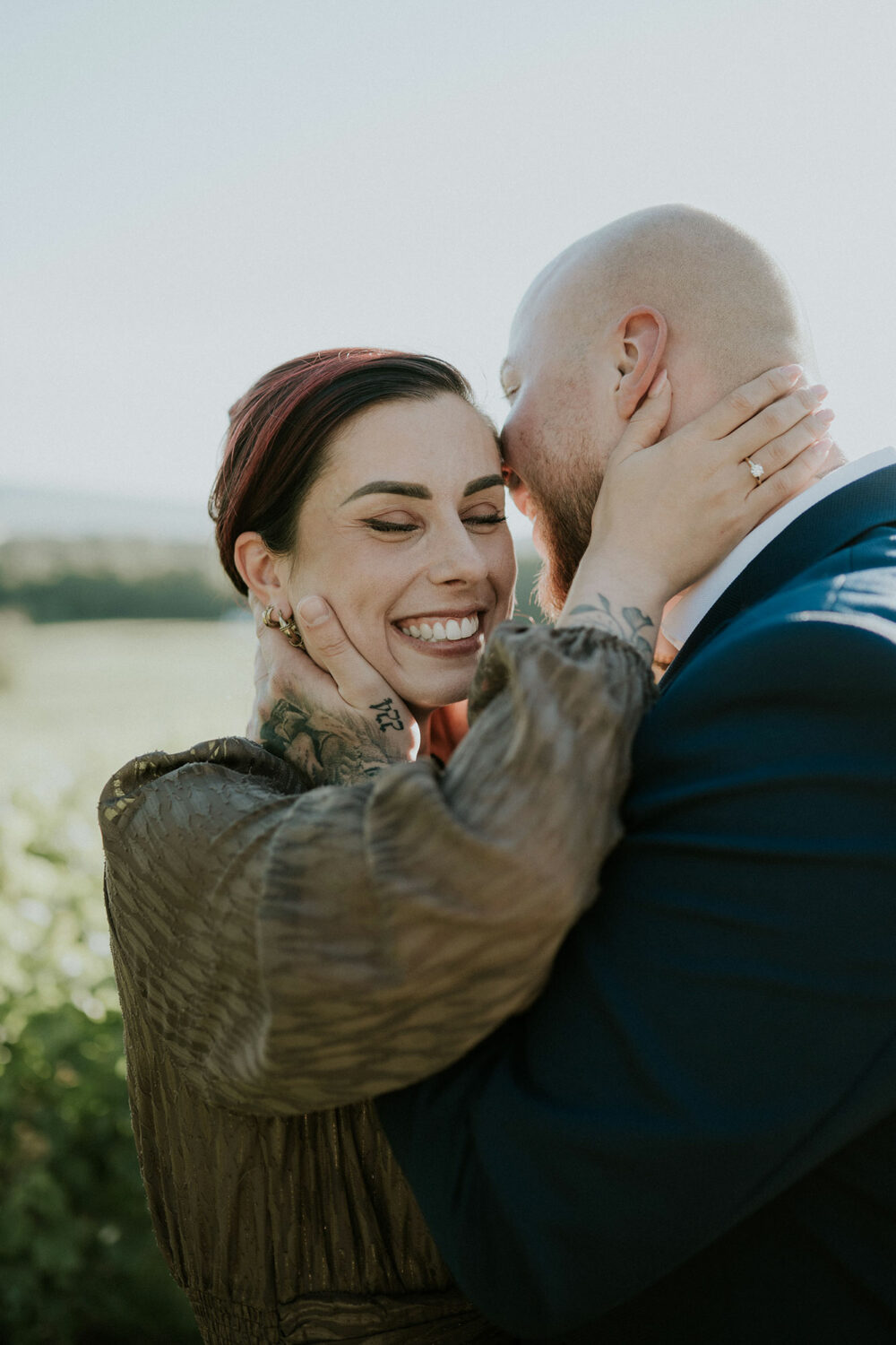 couple-fiance-vignes-champagne-epernay