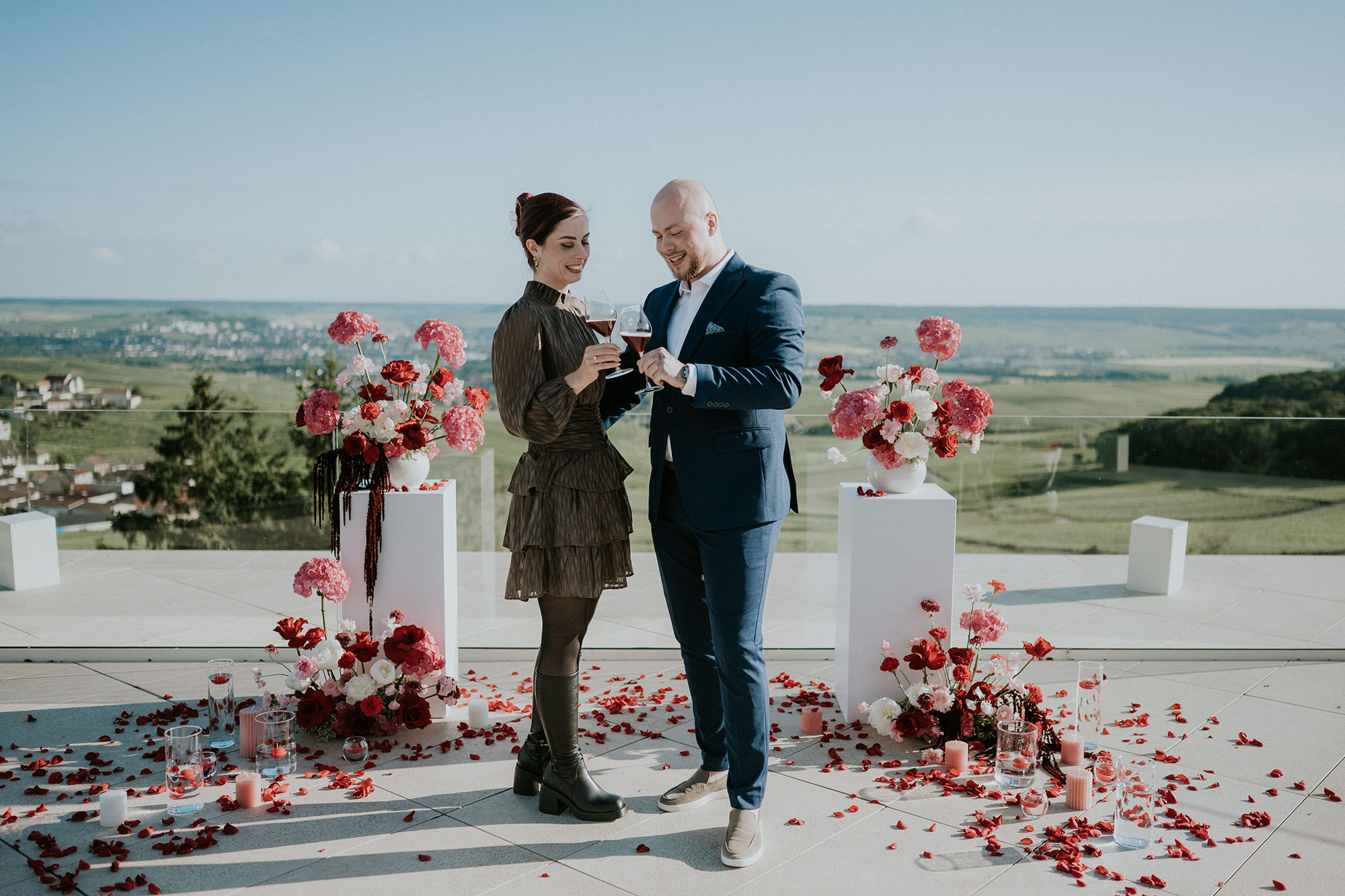 scenographie-demande-en-mariage-vue-vignoble-champagne